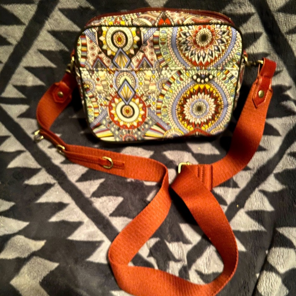 Sakroots Westwood Crossbody - Ecotwill material